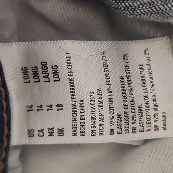 Distressed Jeans - Picture 6 of 6